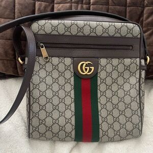Gucci GG Supreme Messenger Bag